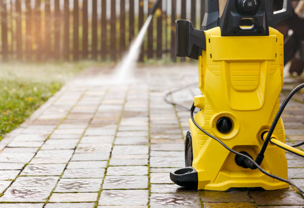 Best Pool Deck Cleaning  in Sanibel, FL